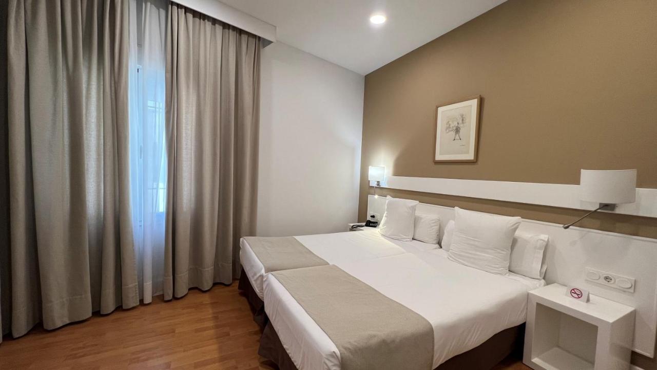 Hotel Alcázar Siviglia Esterno foto