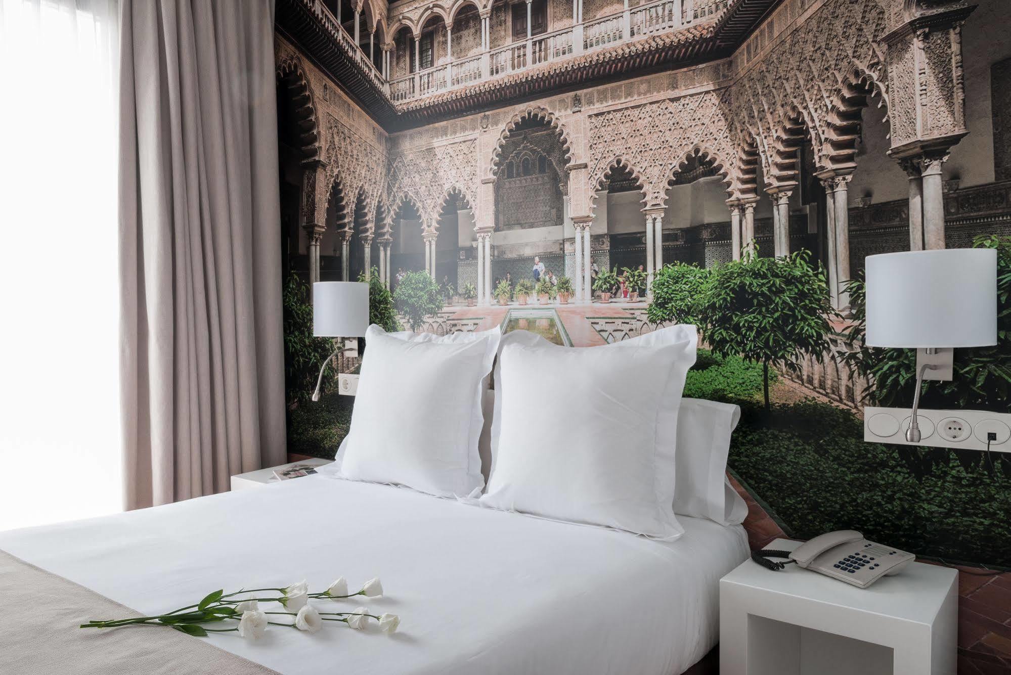 Hotel Alcázar Siviglia Esterno foto